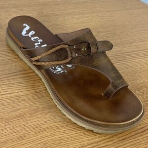 Brand New Very G Casual Toe Strap Sandals